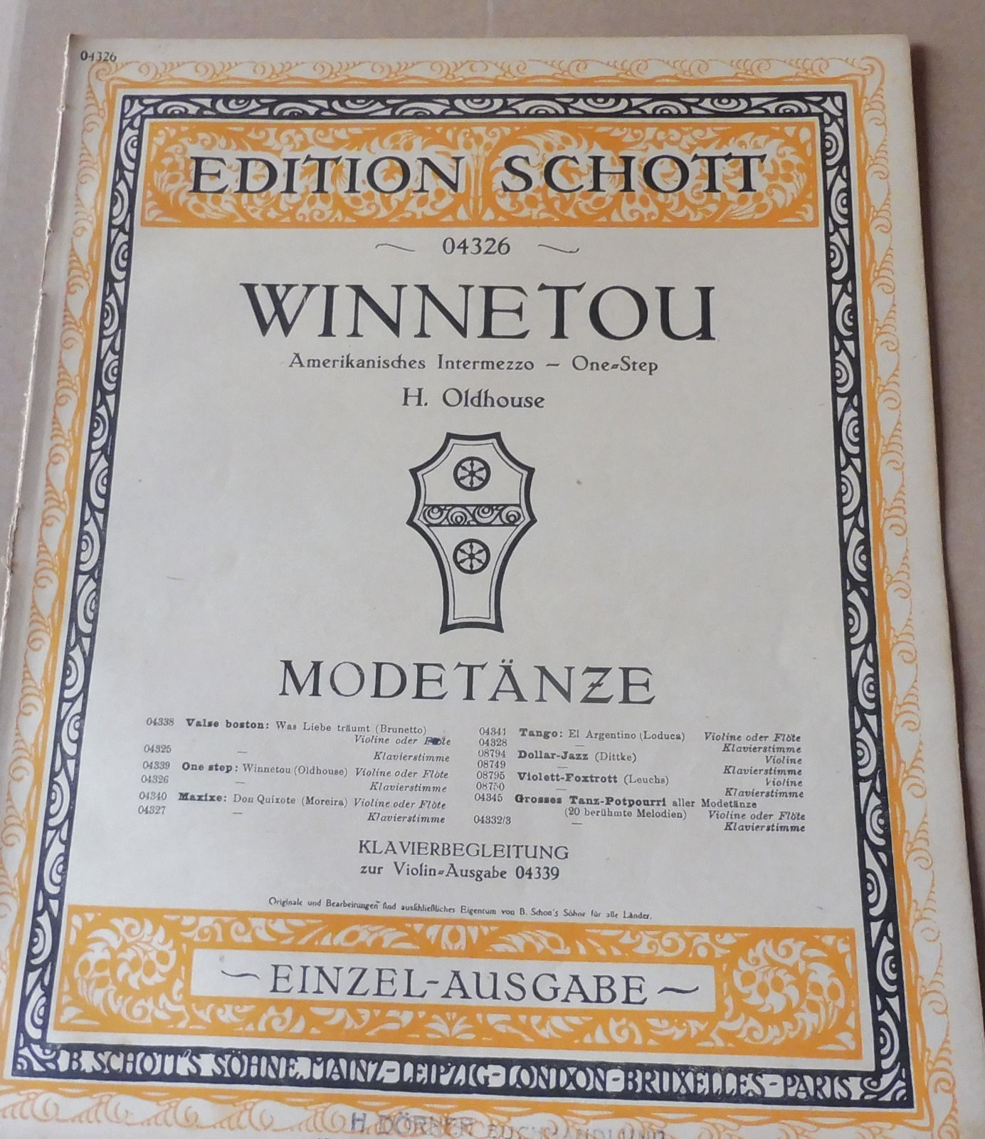 HOldhouse-Winnetou-Schott.jpg